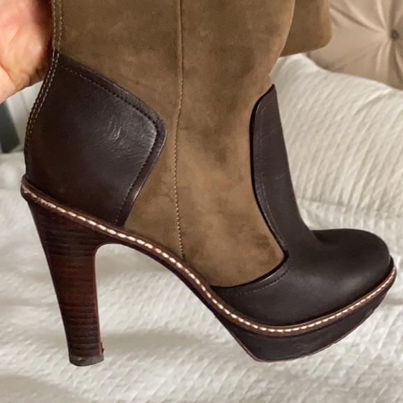 Knee high tan suede and leather BCBG boots - Picture 13 of 13